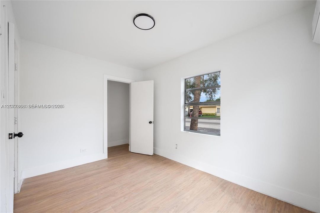 En Venta: $799,900 (0 camas, 0 baños, 1988 Pies cuadrados)