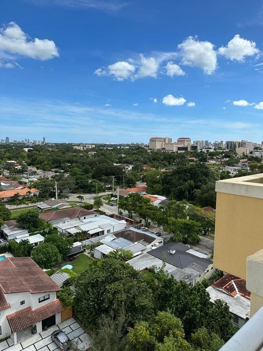 For Rent: $2,395 (1 beds, 1 baths, 729 Square Feet)