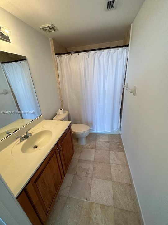 For Rent: $2,395 (1 beds, 1 baths, 729 Square Feet)