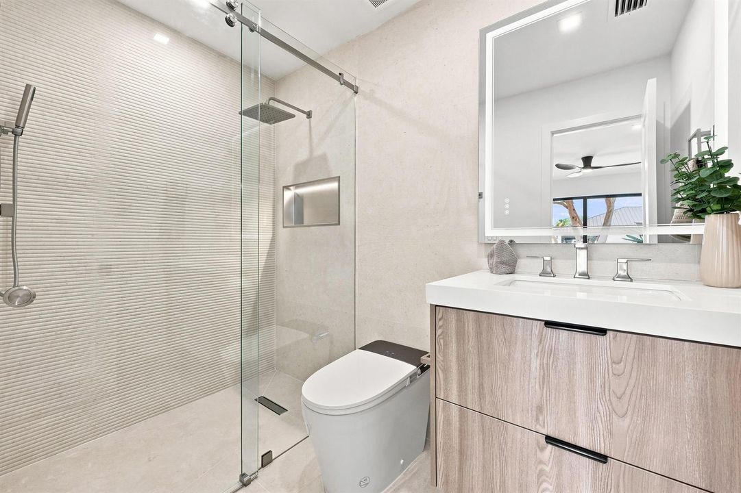 guest 1 bath