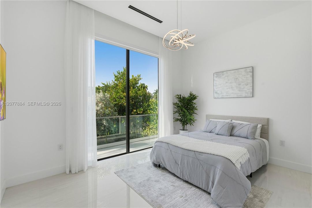 For Rent: $37,000 (6 beds, 6 baths, 5036 Square Feet)