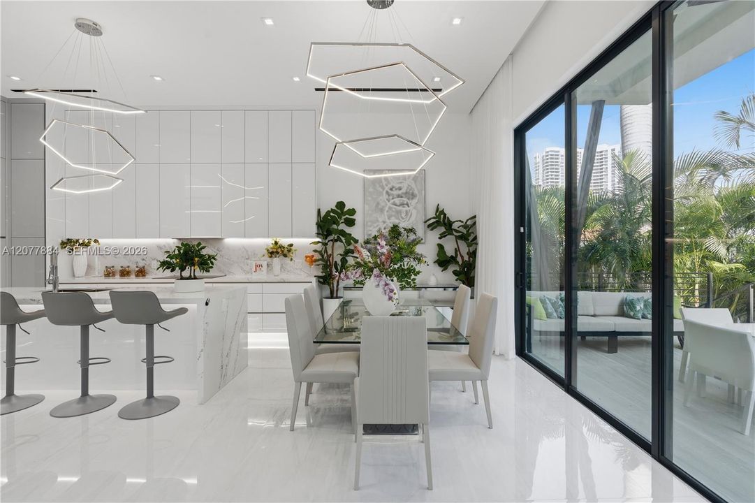 For Rent: $37,000 (6 beds, 6 baths, 5036 Square Feet)