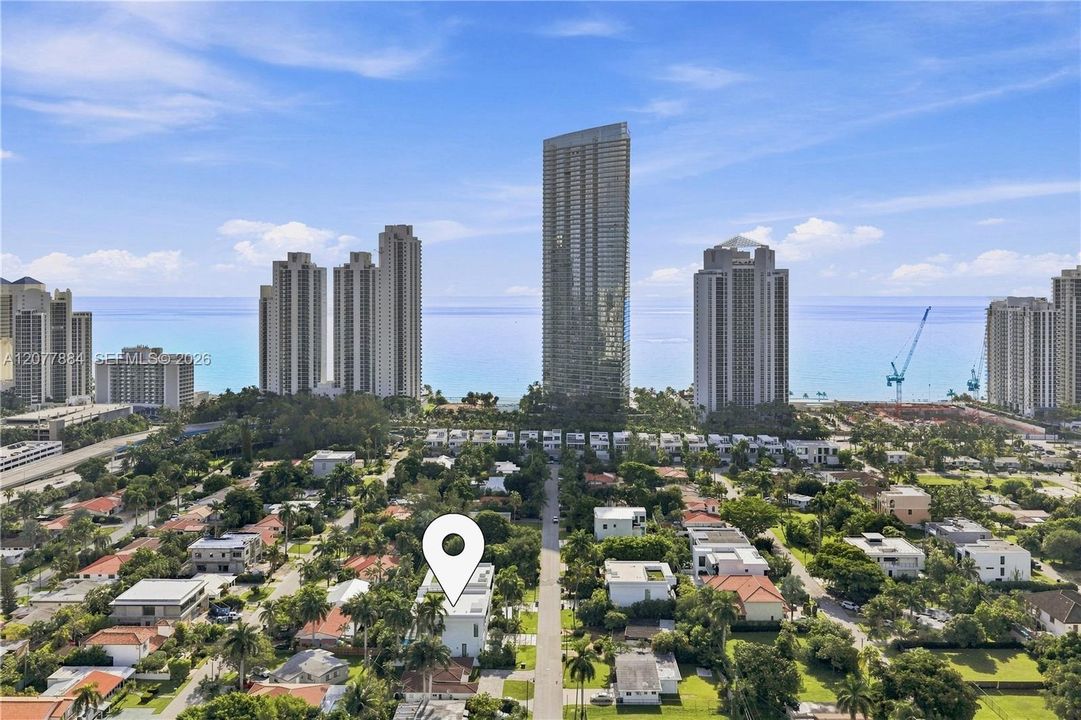 For Rent: $37,000 (6 beds, 6 baths, 5036 Square Feet)