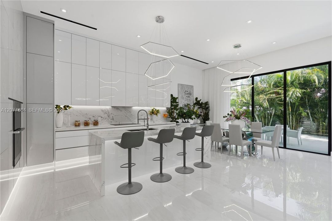 For Rent: $37,000 (6 beds, 6 baths, 5036 Square Feet)