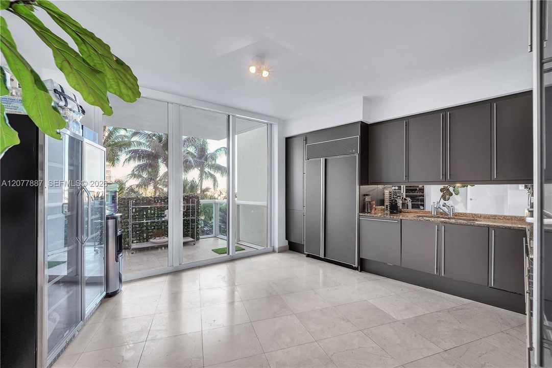 For Rent: $18,500 (3 beds, 3 baths, 2190 Square Feet)