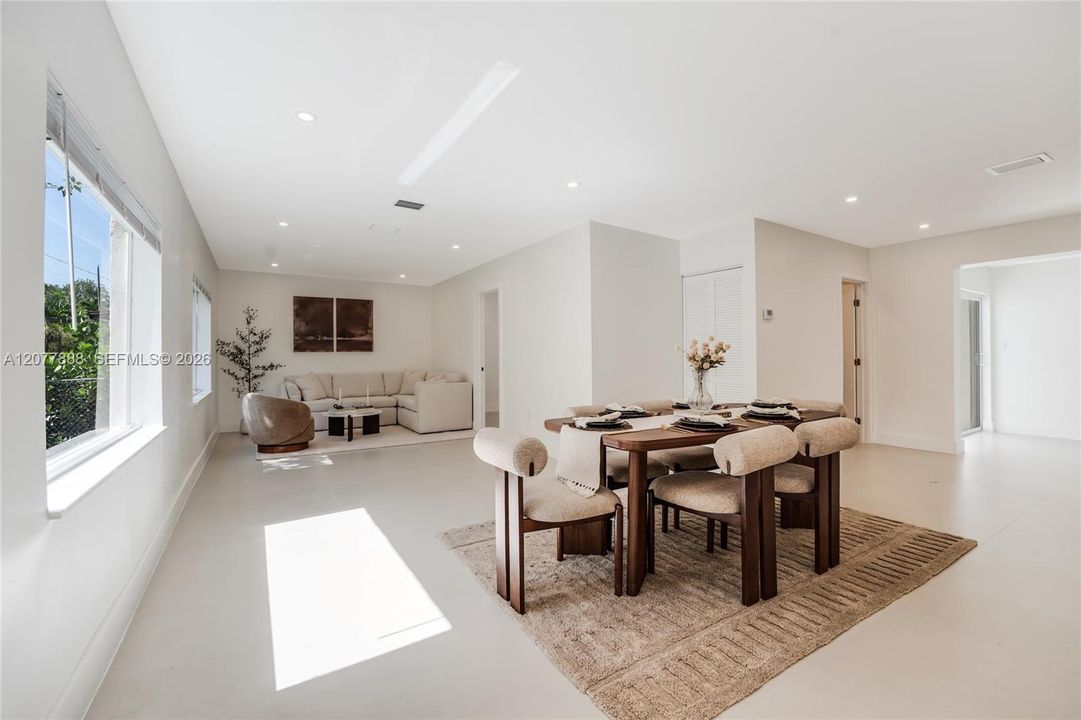 На продажу: $929,000 (3 спален, 3 ванн, 1603 Квадратных фут)