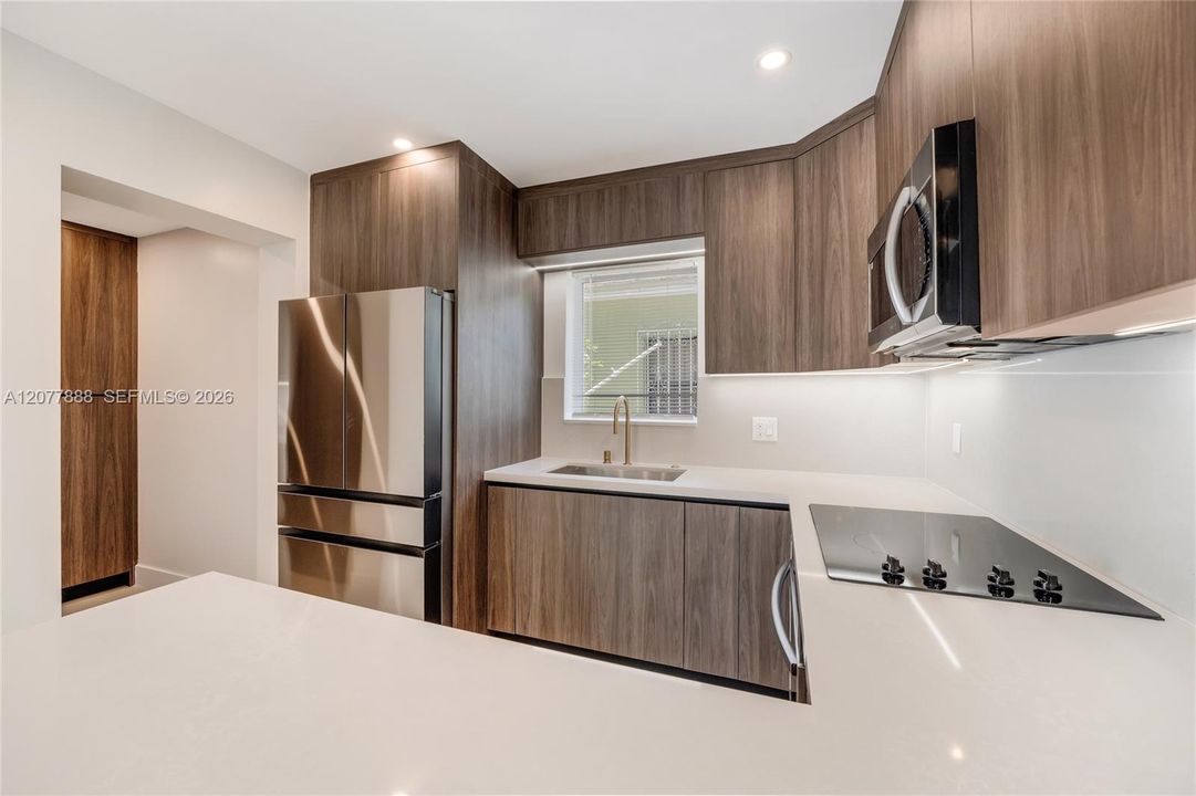 На продажу: $929,000 (3 спален, 3 ванн, 1603 Квадратных фут)