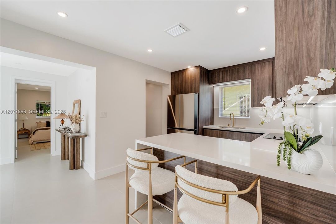 На продажу: $929,000 (3 спален, 3 ванн, 1603 Квадратных фут)