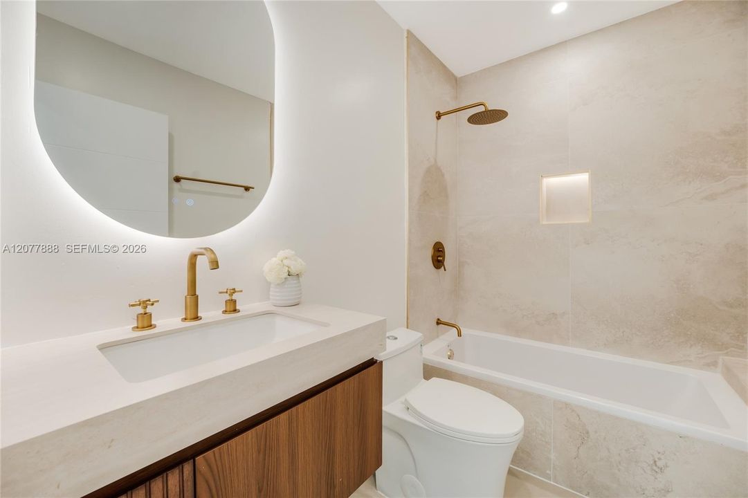 На продажу: $929,000 (3 спален, 3 ванн, 1603 Квадратных фут)