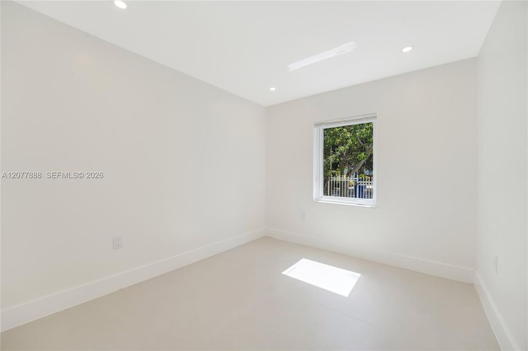 На продажу: $929,000 (3 спален, 3 ванн, 1603 Квадратных фут)