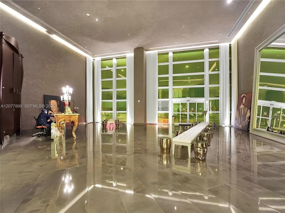 For Rent: $3,700 (1 beds, 1 baths, 984 Square Feet)