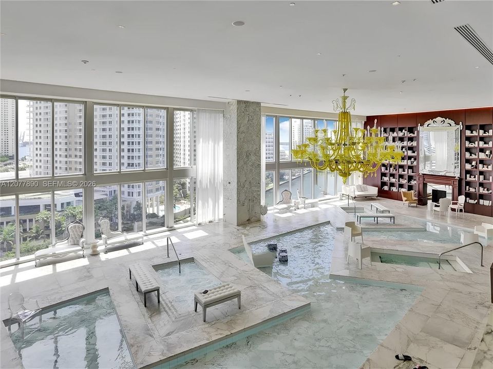 For Rent: $3,700 (1 beds, 1 baths, 984 Square Feet)