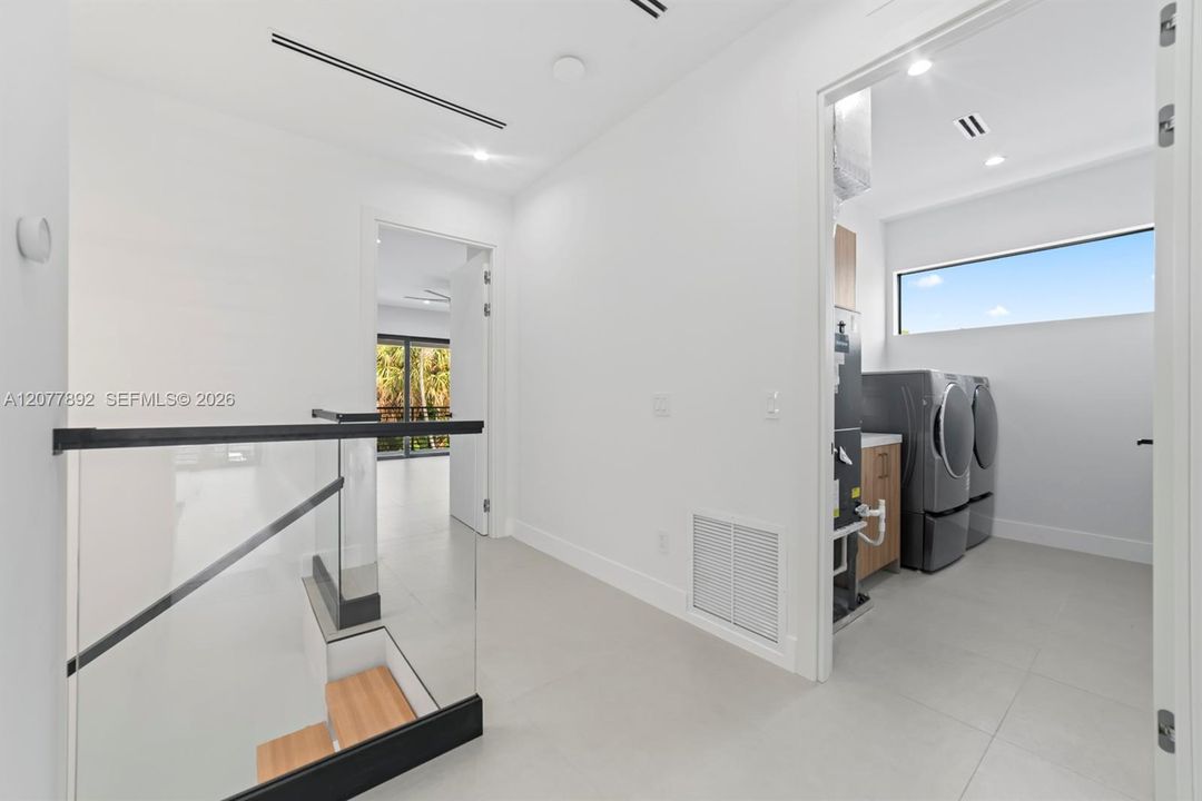 В аренду: $9,250 (3 спален, 3 ванн, 2213 Квадратных фут)
