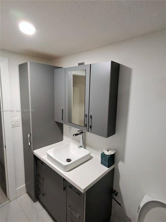 En Renta: $3,395 (2 camas, 2 baños, 1220 Pies cuadrados)
