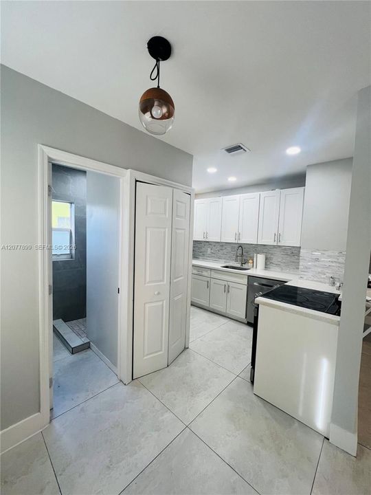 For Sale: $495,000 (4 beds, 2 baths, 1225 Square Feet)