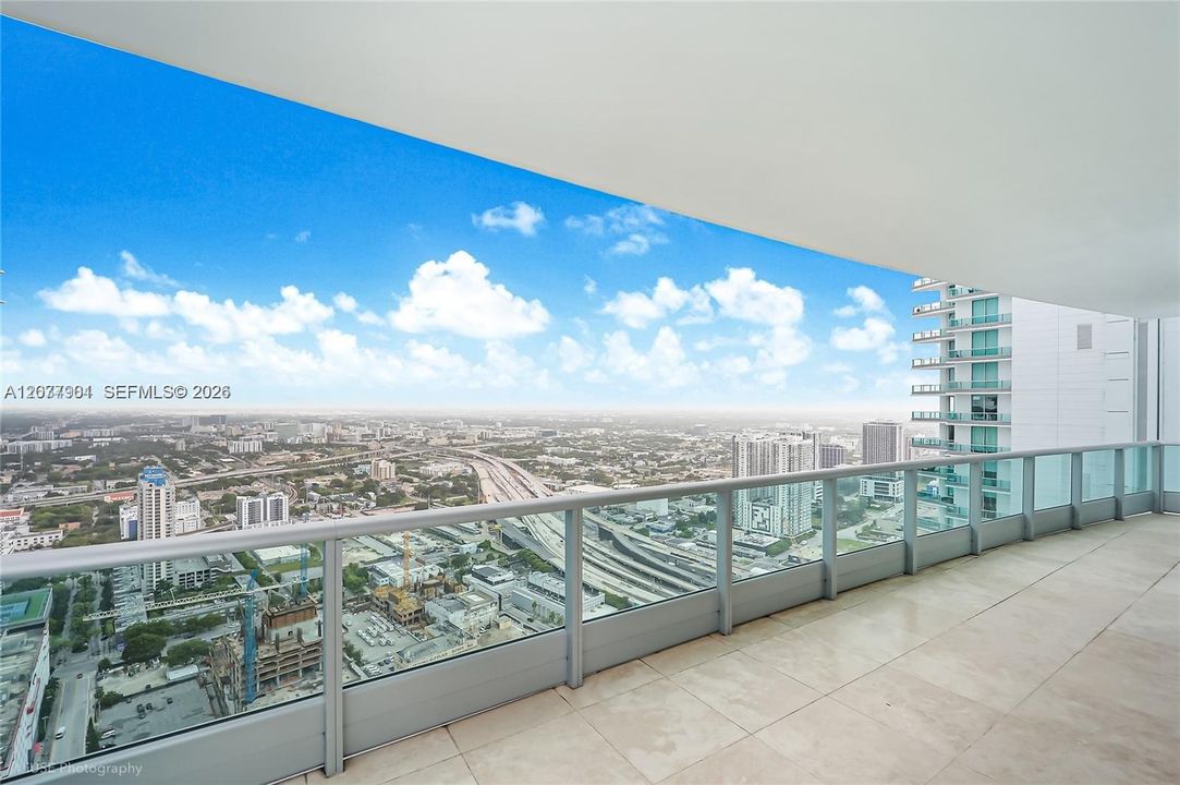 For Rent: $7,950 (2 beds, 3 baths, 1694 Square Feet)