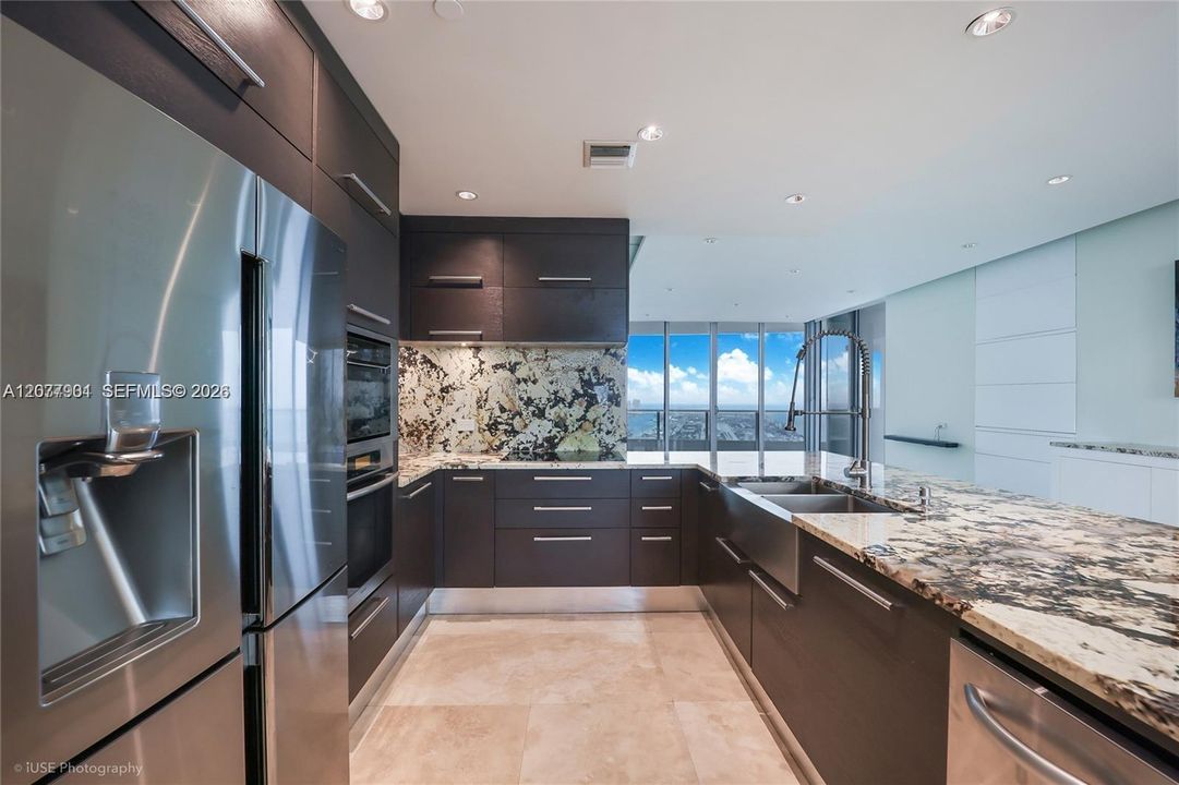 For Rent: $7,950 (2 beds, 3 baths, 1694 Square Feet)