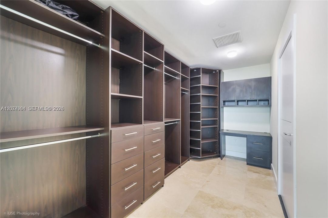 For Rent: $7,950 (2 beds, 3 baths, 1694 Square Feet)