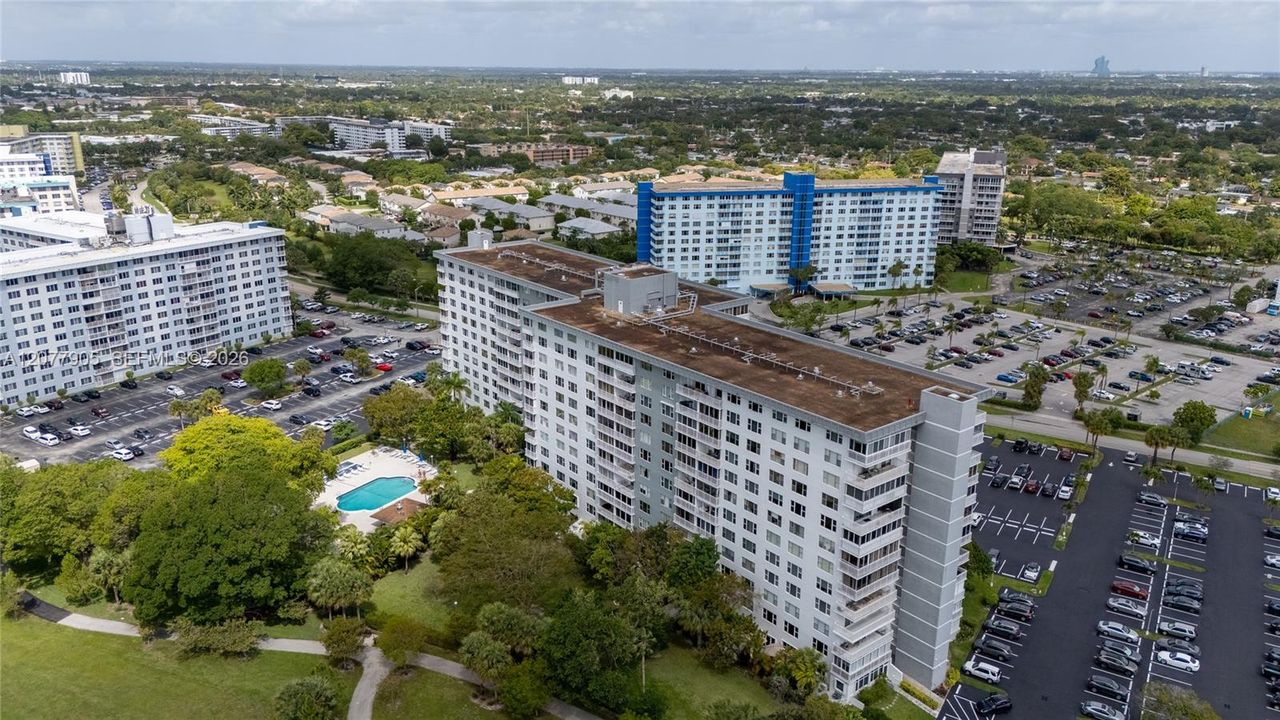 For Sale: $345,000 (2 beds, 2 baths, 1344 Square Feet)