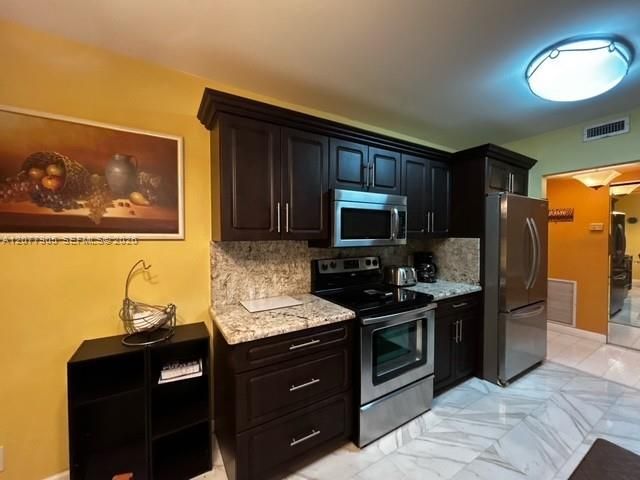 For Sale: $345,000 (2 beds, 2 baths, 1344 Square Feet)