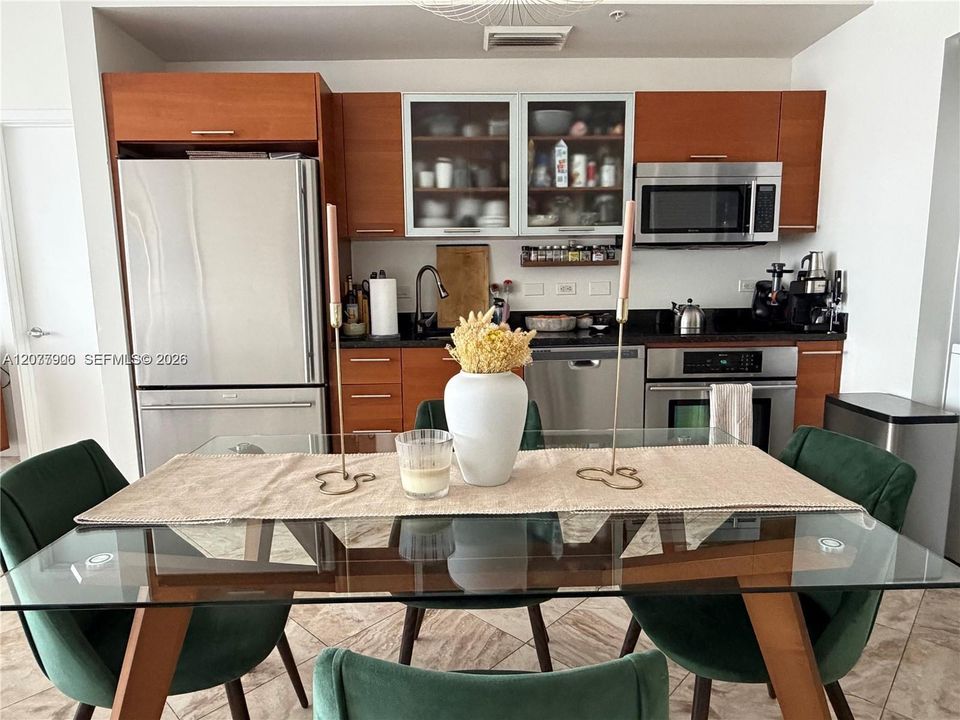 В аренду: $3,400 (1 спален, 1 ванн, 0 Квадратных фут)