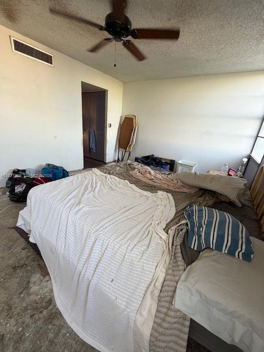 For Sale: $205,000 (2 beds, 2 baths, 1083 Square Feet)