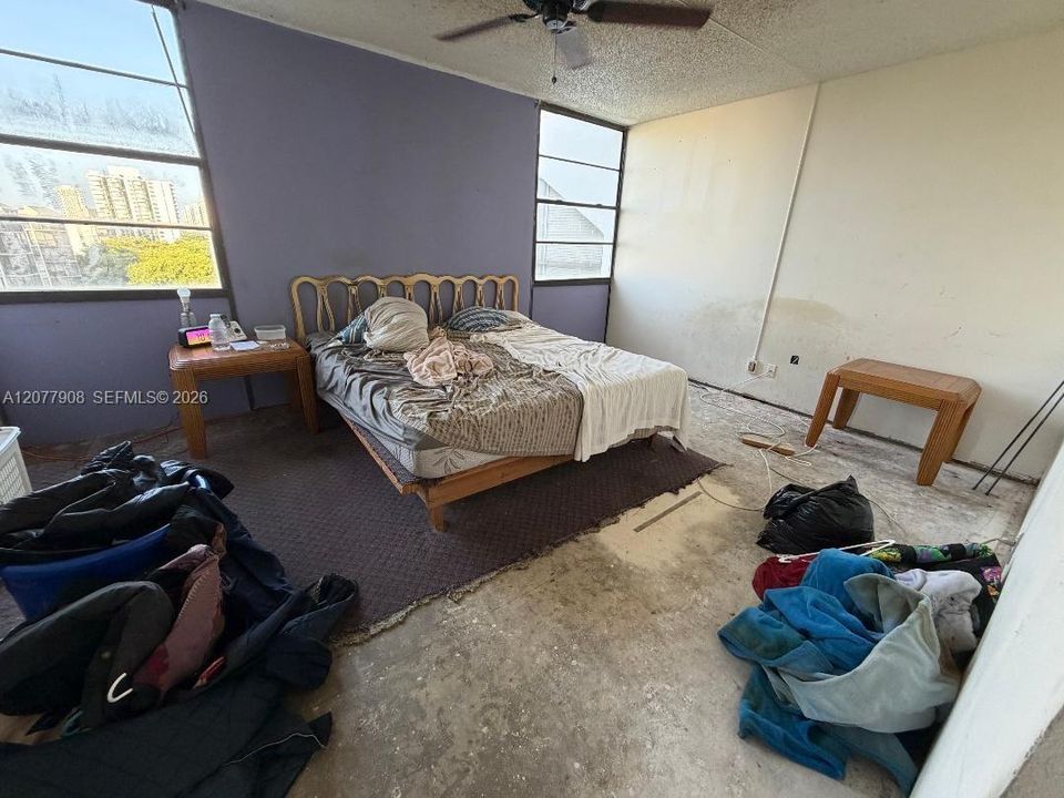 For Sale: $205,000 (2 beds, 2 baths, 1083 Square Feet)