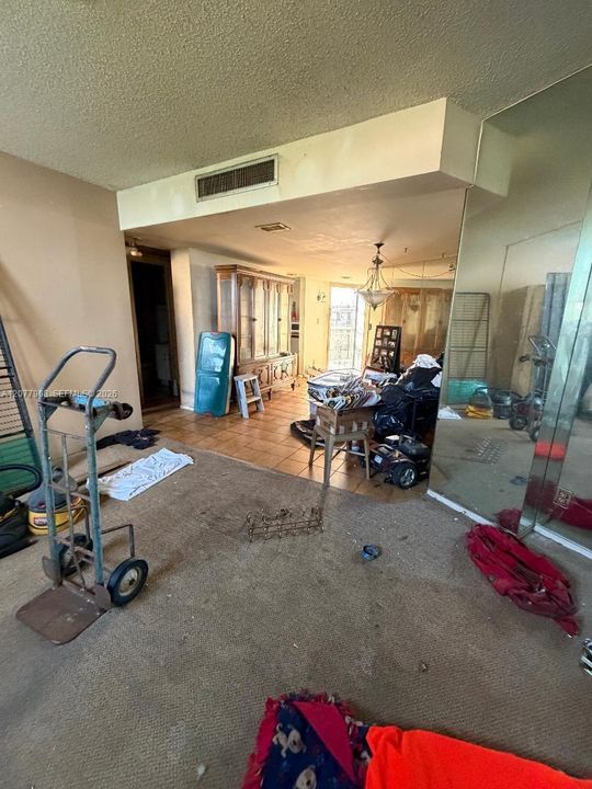 For Sale: $205,000 (2 beds, 2 baths, 1083 Square Feet)