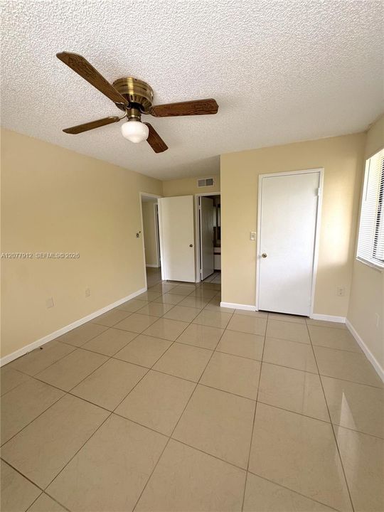 For Rent: $1,850 (2 beds, 2 baths, 910 Square Feet)