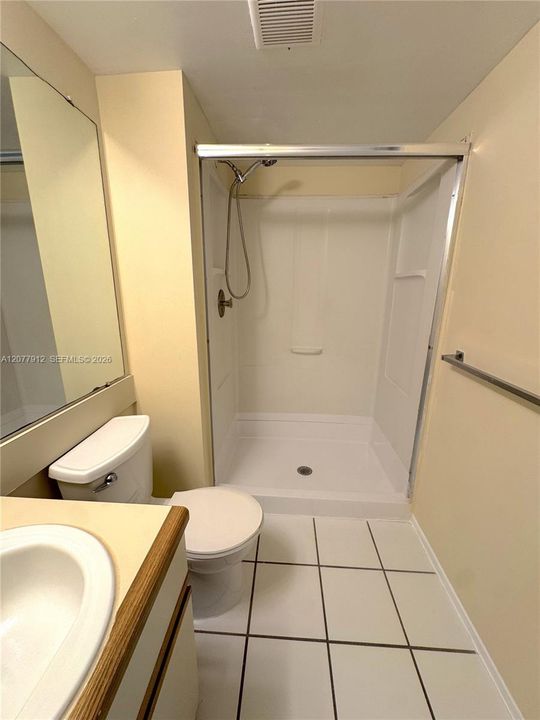 For Rent: $1,850 (2 beds, 2 baths, 910 Square Feet)