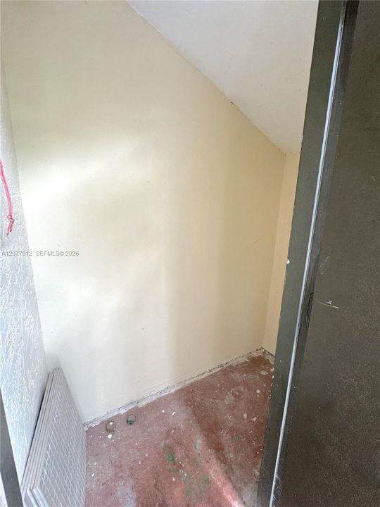 For Rent: $1,850 (2 beds, 2 baths, 910 Square Feet)