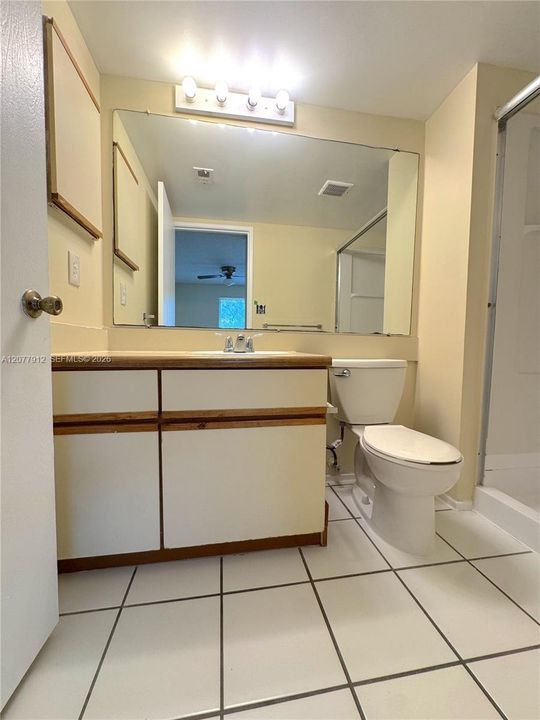 For Rent: $1,850 (2 beds, 2 baths, 910 Square Feet)