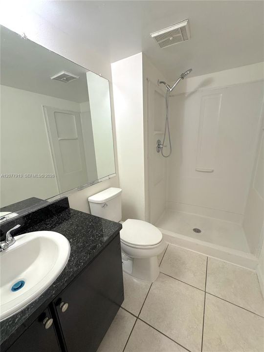 For Rent: $1,850 (2 beds, 2 baths, 910 Square Feet)