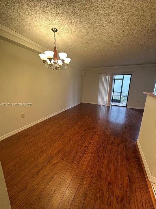 For Rent: $1,500 (1 beds, 1 baths, 720 Square Feet)