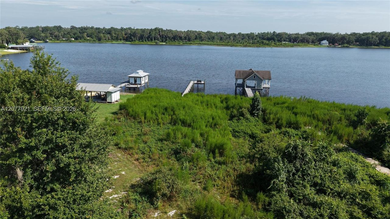 На продажу: $250,000 (2.56 acres)