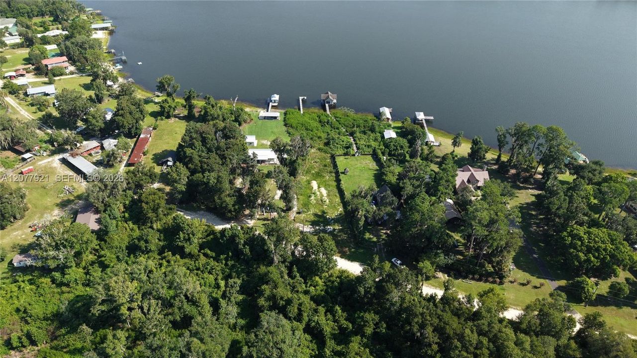 На продажу: $250,000 (2.56 acres)