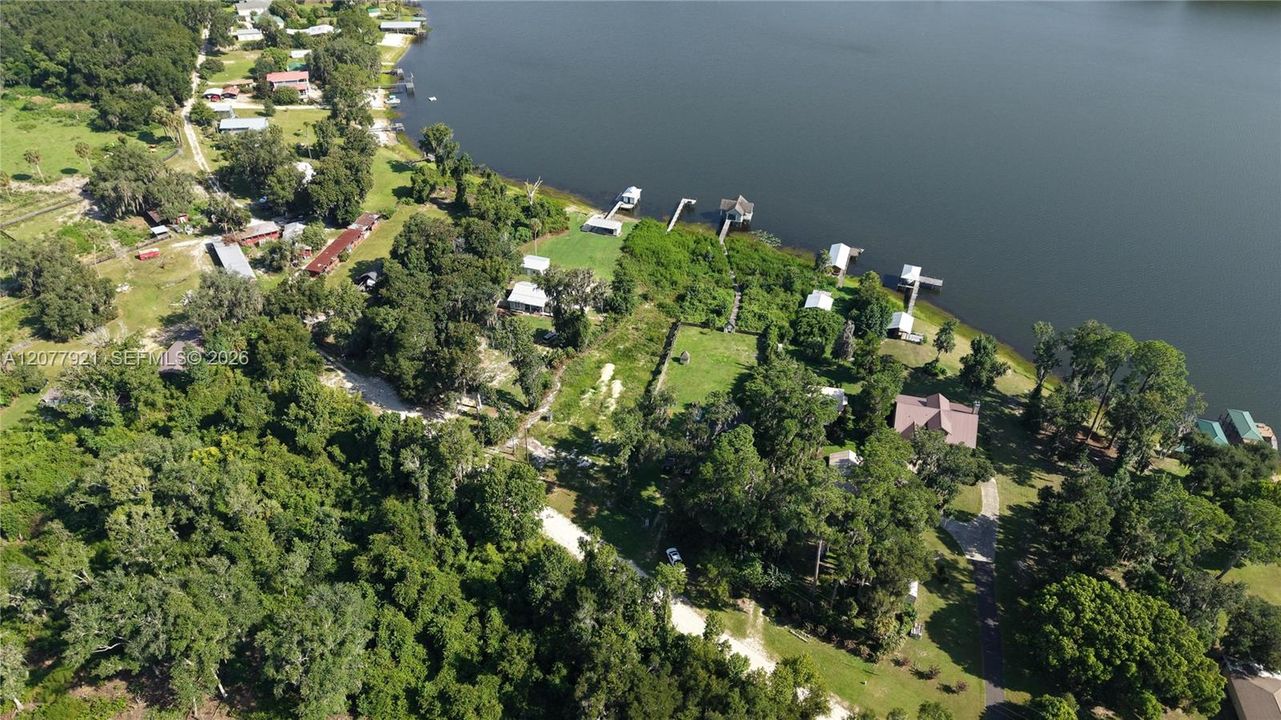 На продажу: $250,000 (2.56 acres)