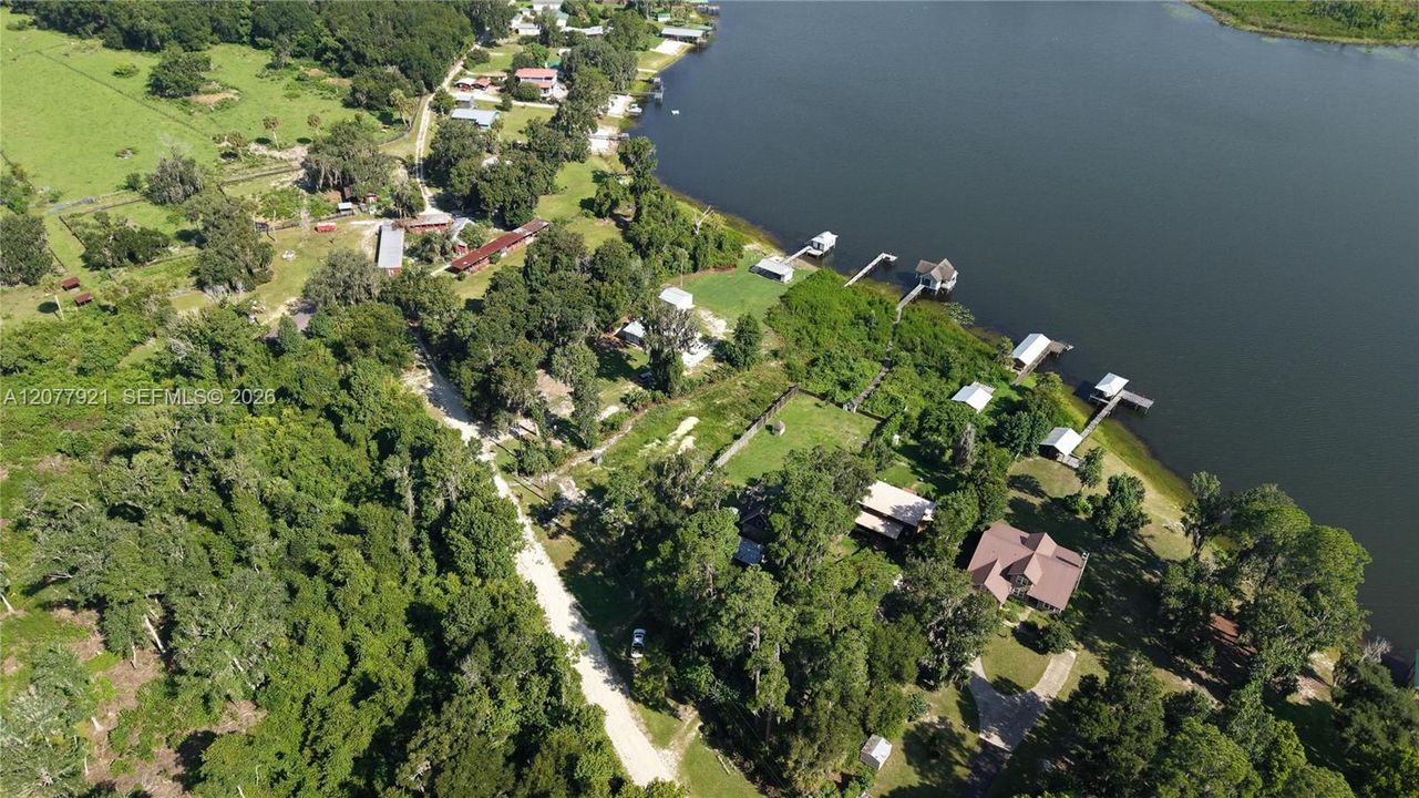 На продажу: $250,000 (2.56 acres)