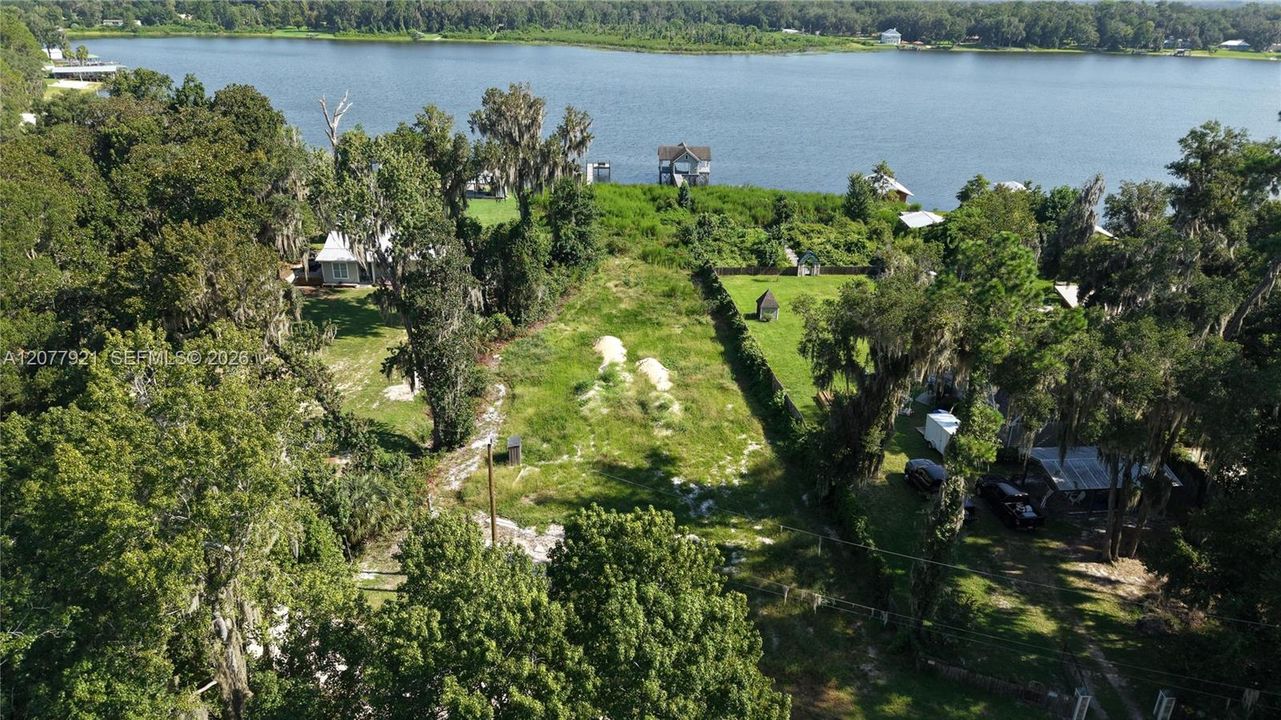На продажу: $250,000 (2.56 acres)