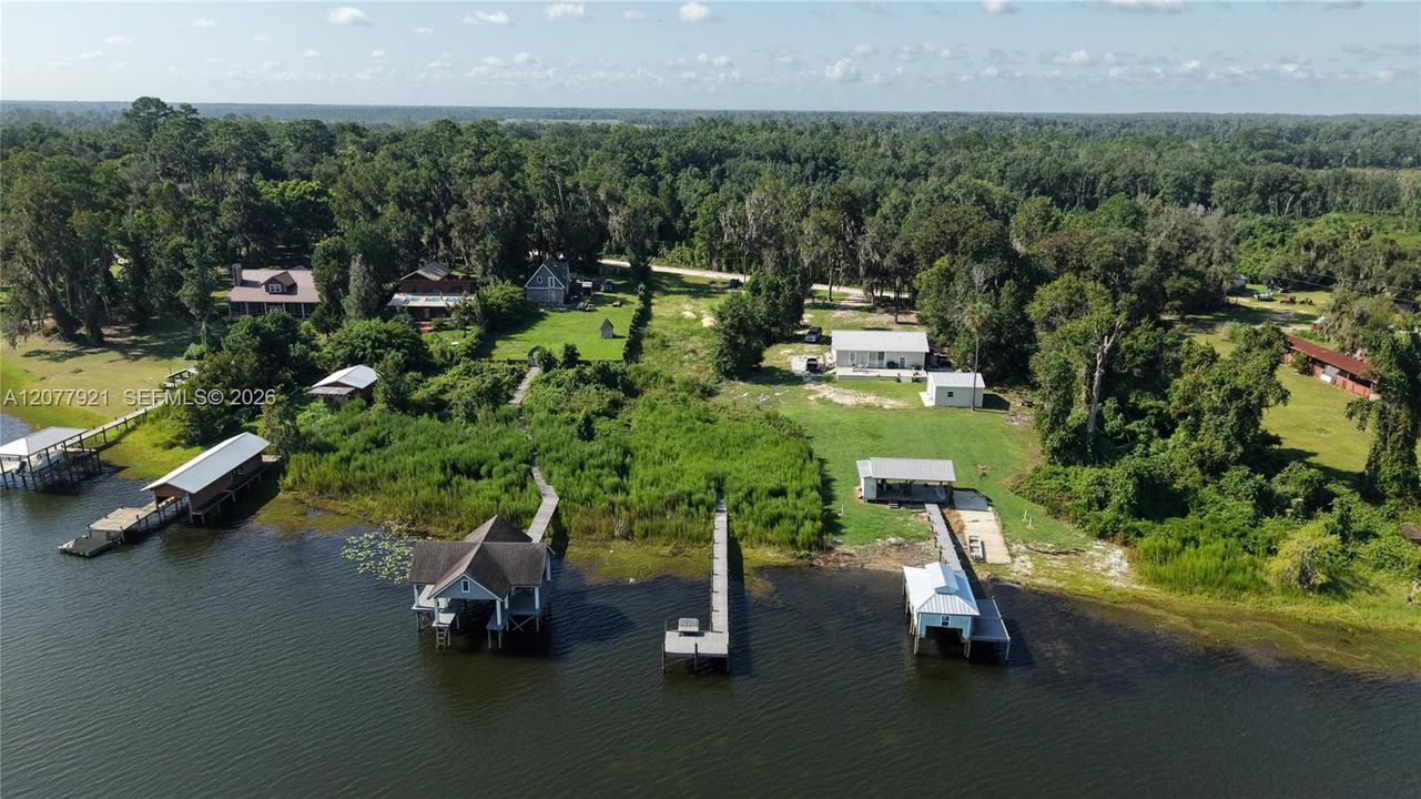 На продажу: $250,000 (2.56 acres)
