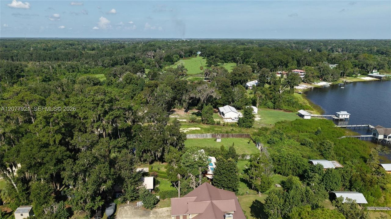 На продажу: $250,000 (2.56 acres)