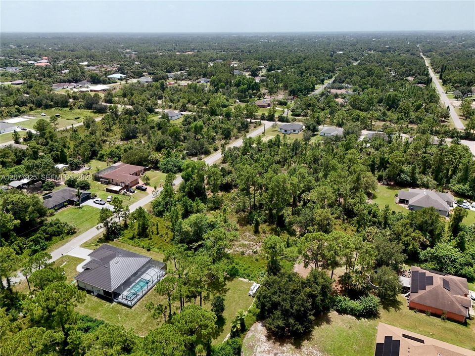 На продажу: $46,000 (0.50 acres)