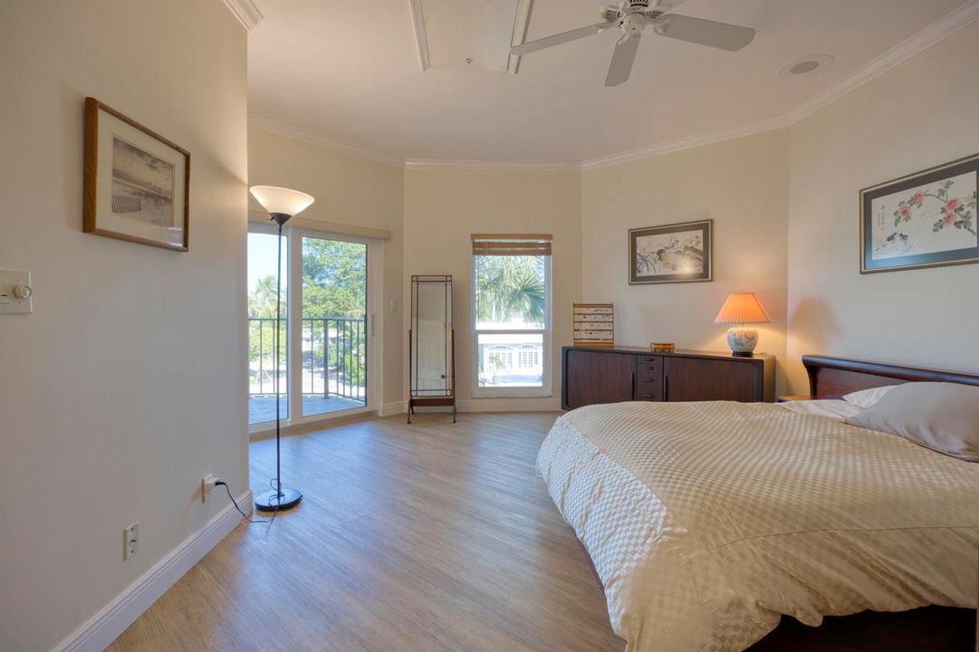 18 Master Bedroom