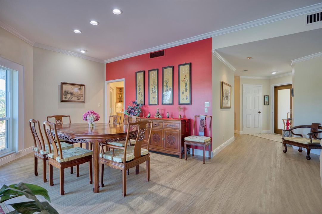 11 Dining Room