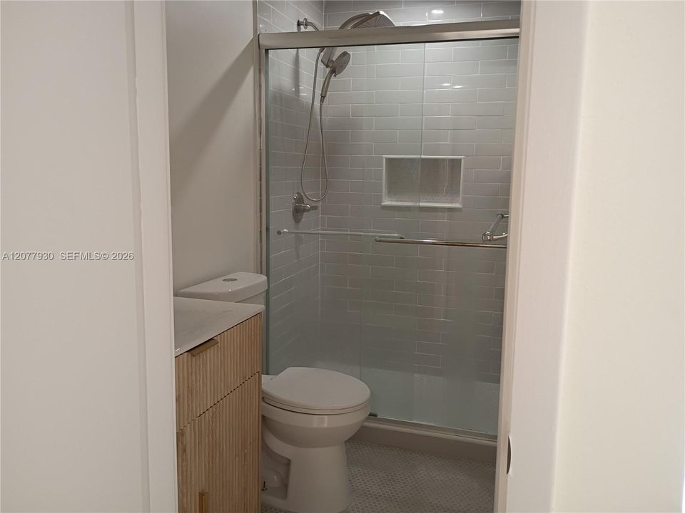For Rent: $1,800 (0 beds, 1 baths, 2177 Square Feet)