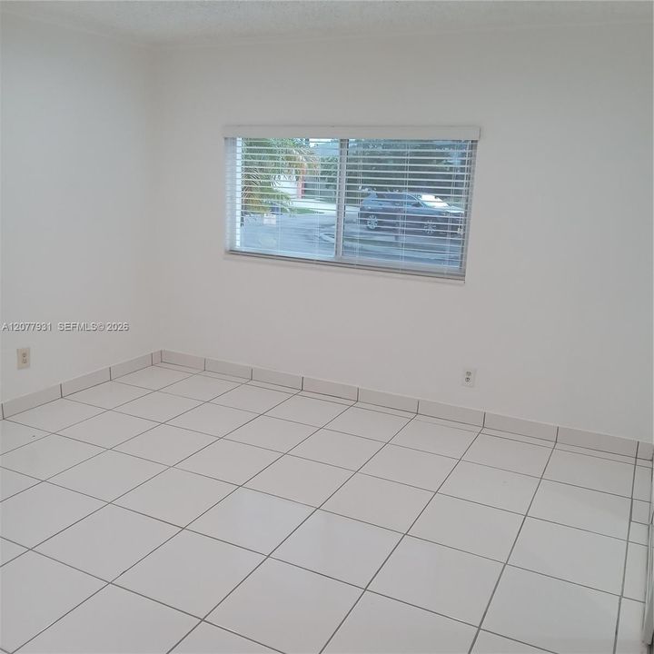 For Rent: $3,300 (3 beds, 2 baths, 1384 Square Feet)