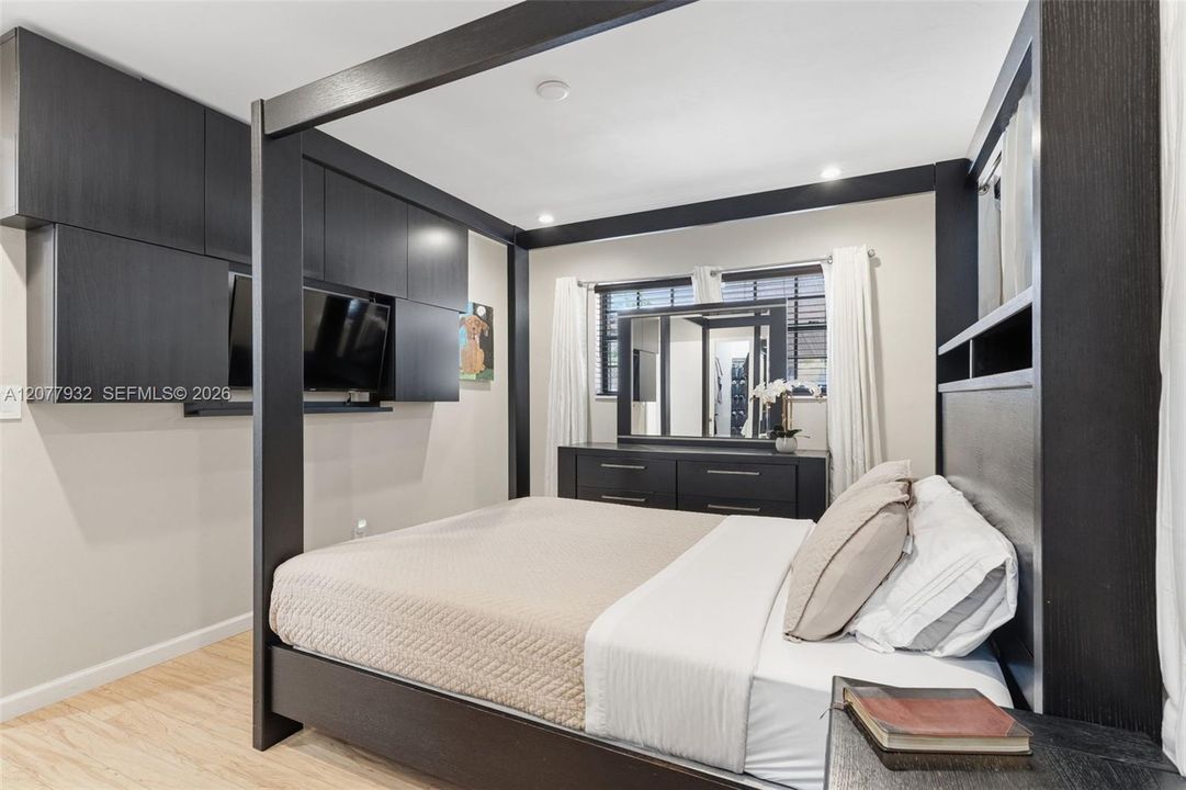 На продажу: $935,000 (4 спален, 3 ванн, 1584 Квадратных фут)