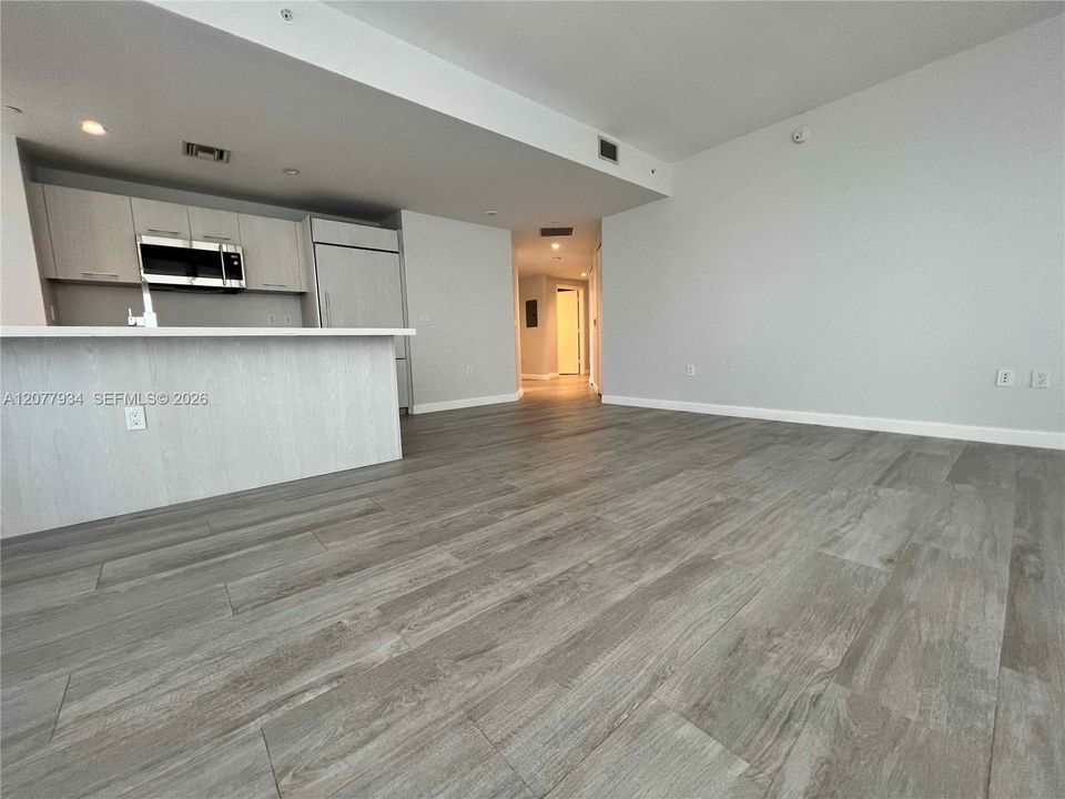 For Rent: $6,500 (2 beds, 2 baths, 1121 Square Feet)