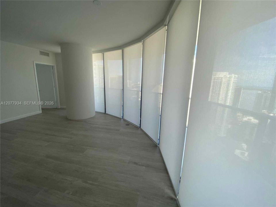 For Rent: $6,500 (2 beds, 2 baths, 1121 Square Feet)