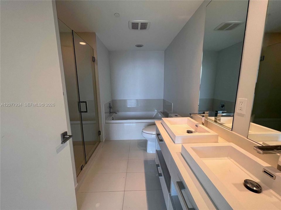 For Rent: $6,500 (2 beds, 2 baths, 1121 Square Feet)